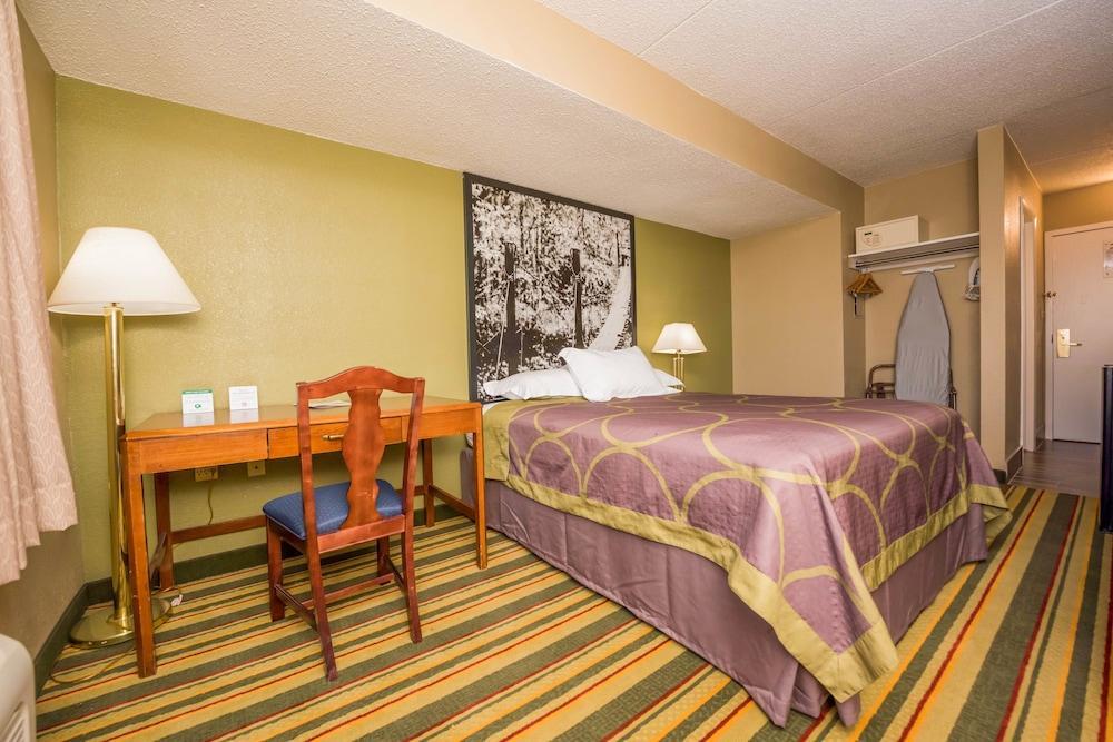 Super 8 By Wyndham Frederick Hotel Kültér fotó