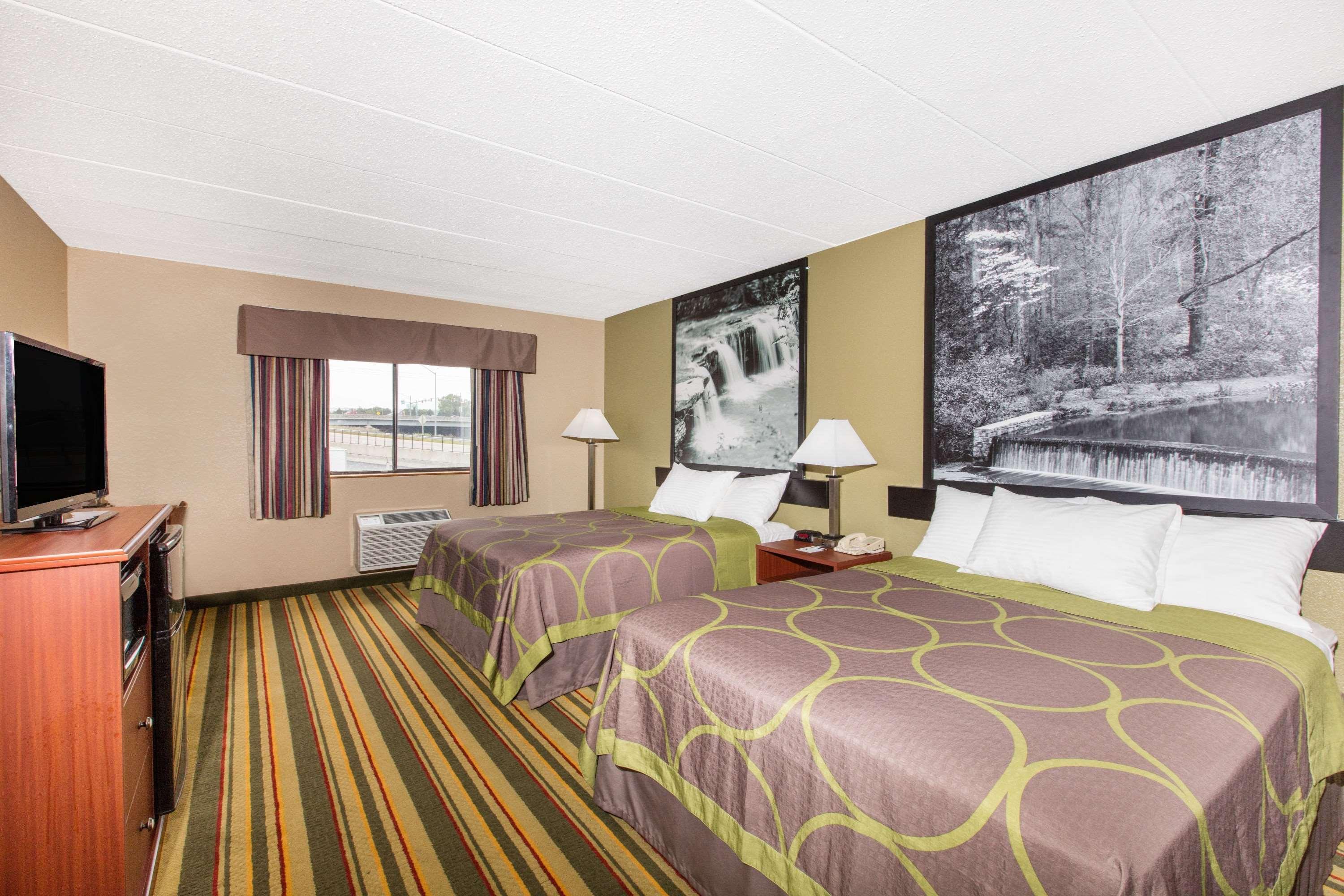 Super 8 By Wyndham Frederick Hotel Kültér fotó