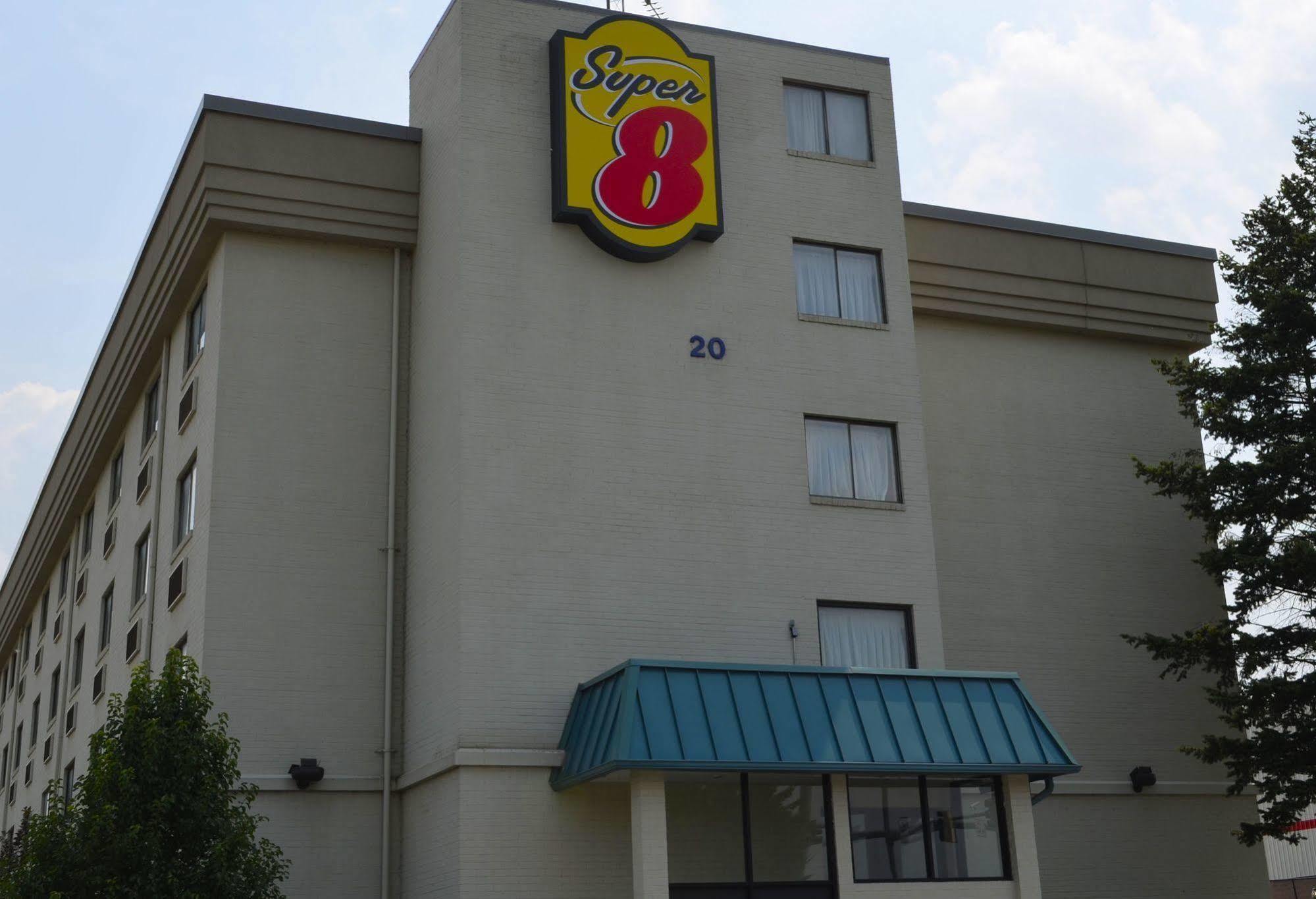 Super 8 By Wyndham Frederick Hotel Kültér fotó